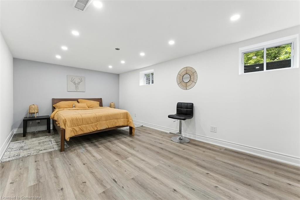 83 Walter Avenue, Newmarket, ON - Indoor