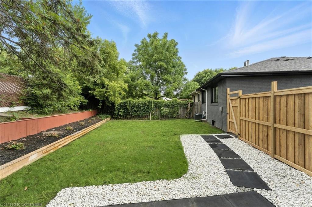 83 Walter Avenue, Newmarket, ON - Outdoor With Backyard