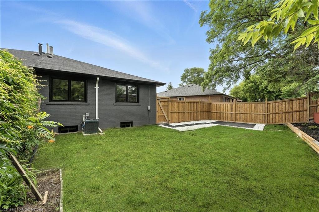 83 Walter Avenue, Newmarket, ON - Outdoor With Backyard