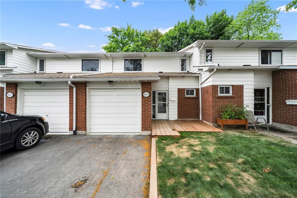 4-451 Woodview Road, Burlington, ON - Outdoor