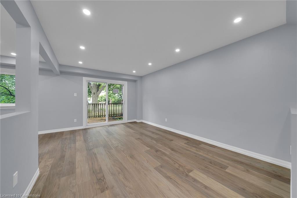 4-451 Woodview Road, Burlington, ON - Indoor Photo Showing Other Room