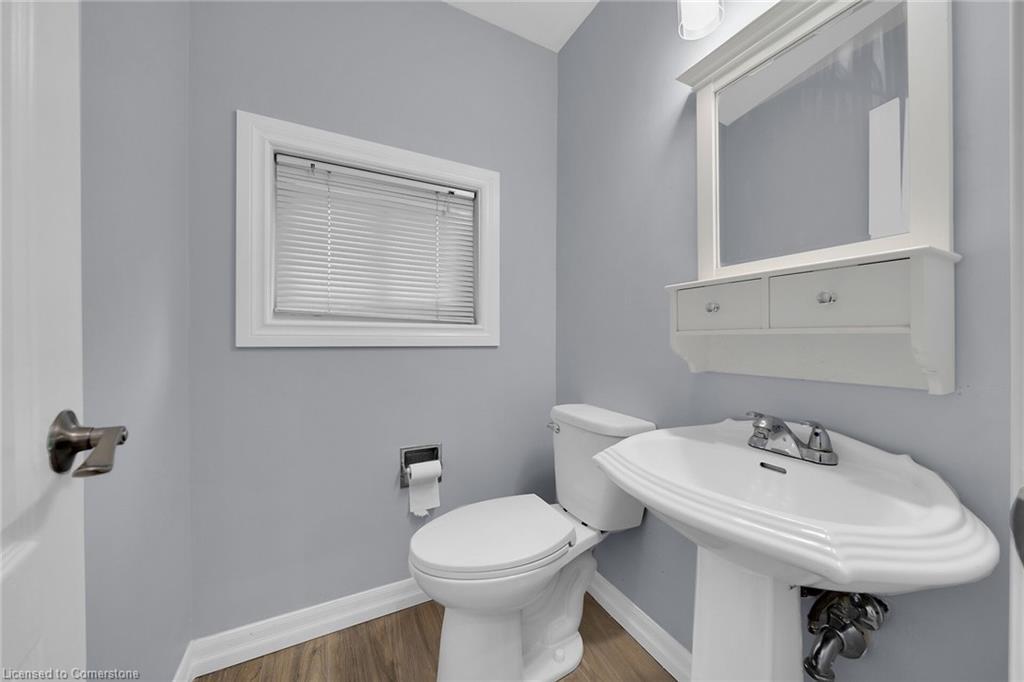 4-451 Woodview Road, Burlington, ON - Indoor Photo Showing Bathroom