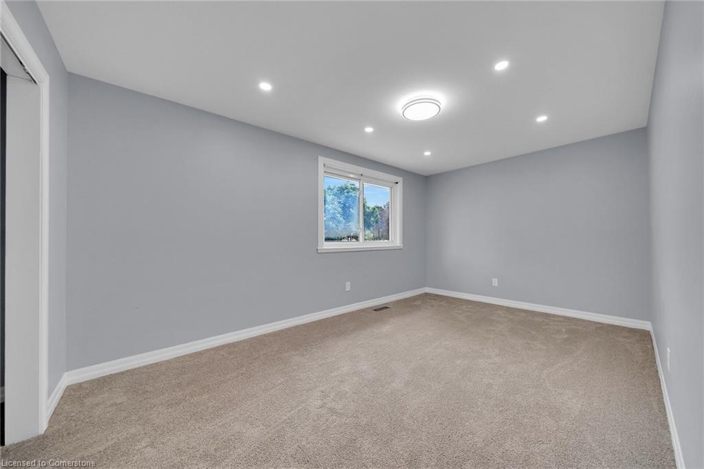 4-451 Woodview Road, Burlington, ON - Indoor Photo Showing Other Room