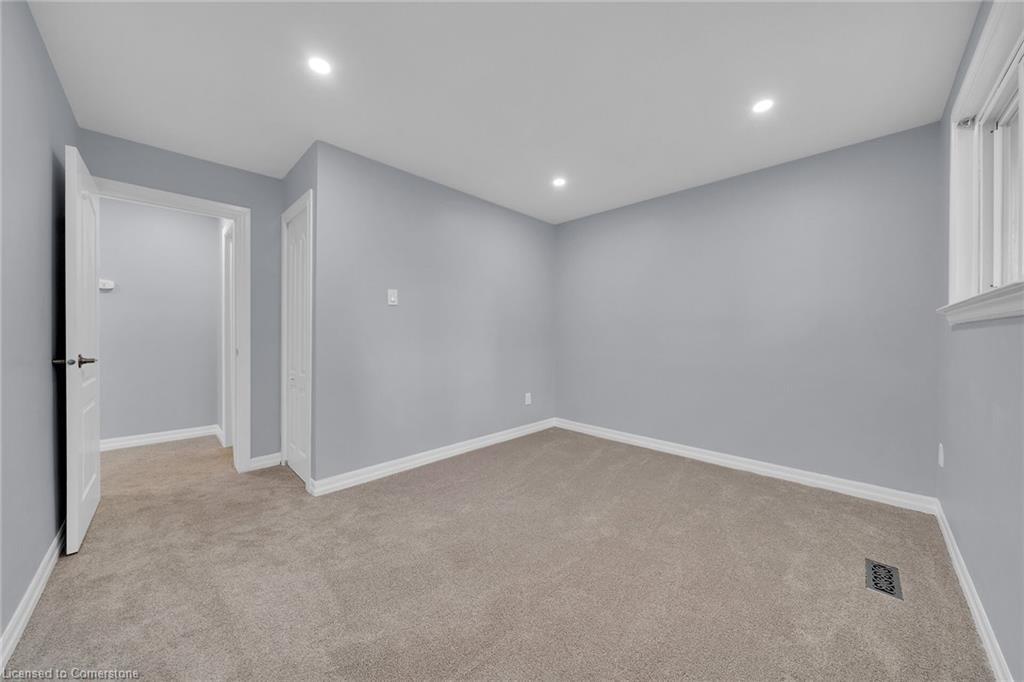4-451 Woodview Road, Burlington, ON - Indoor Photo Showing Other Room