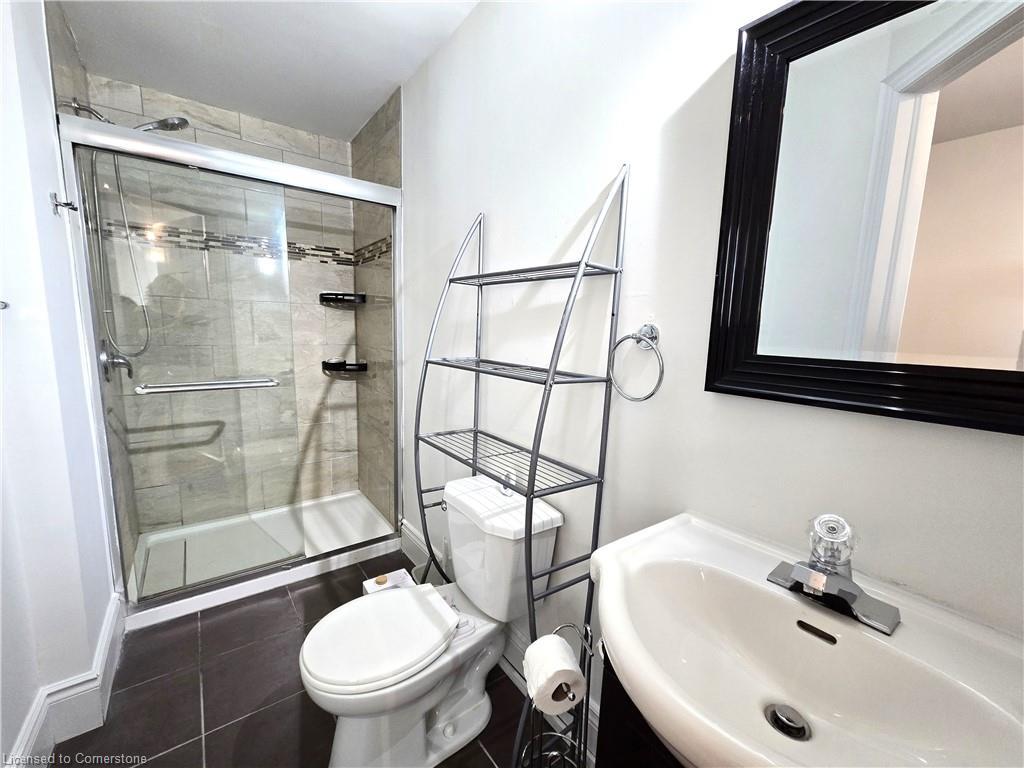 208 King Street E, Kingston, ON - Indoor Photo Showing Bathroom