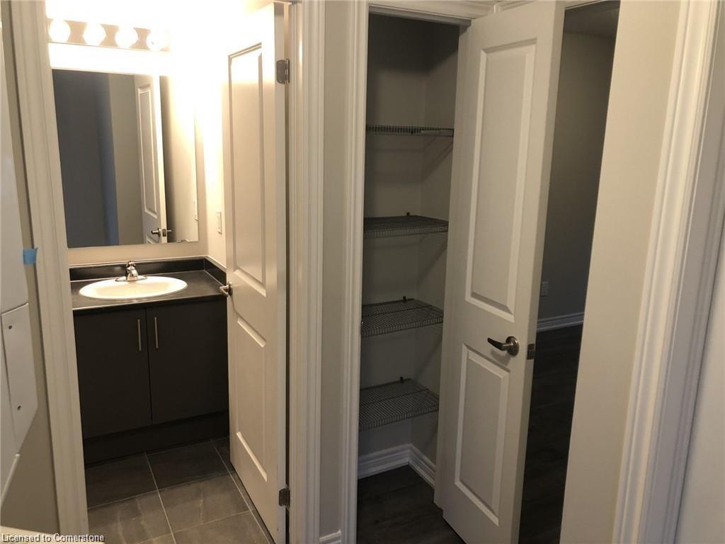 6-30 Mia Drive, Hamilton, ON - Indoor Photo Showing Bathroom