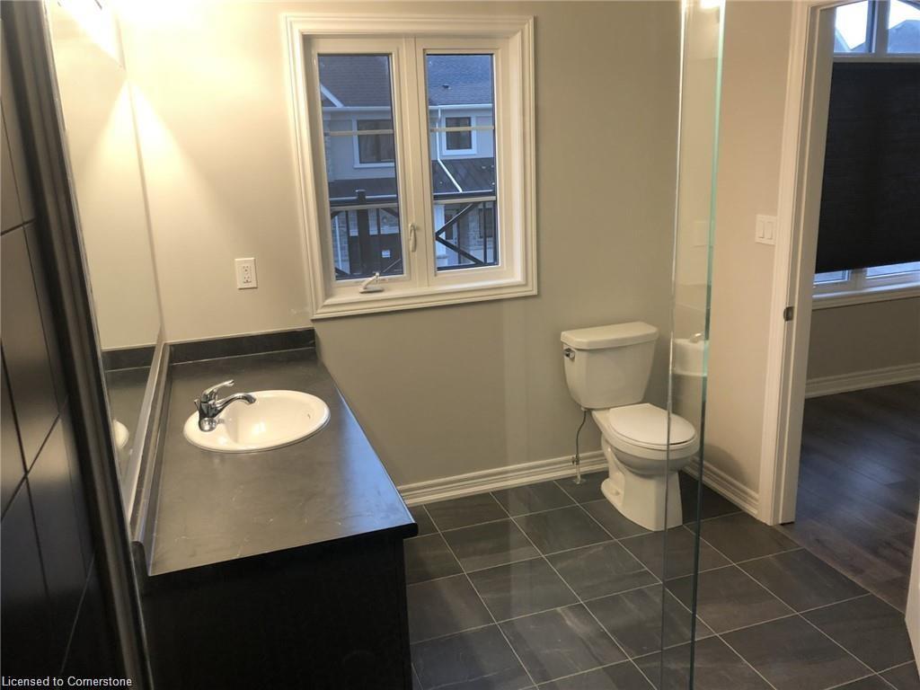 6-30 Mia Drive, Hamilton, ON - Indoor Photo Showing Bathroom