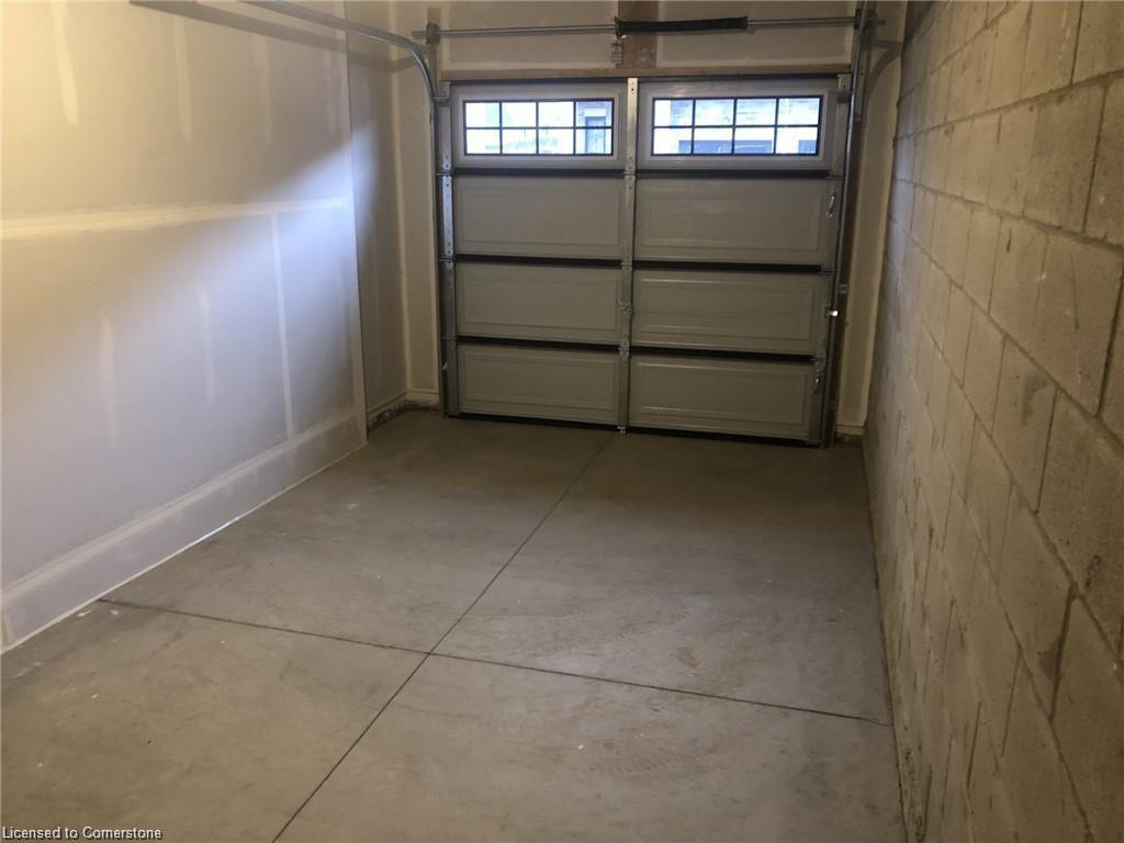 6-30 Mia Drive, Hamilton, ON - Indoor Photo Showing Garage