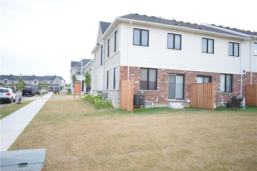 6-30 Mia Drive, Hamilton, ON - Outdoor