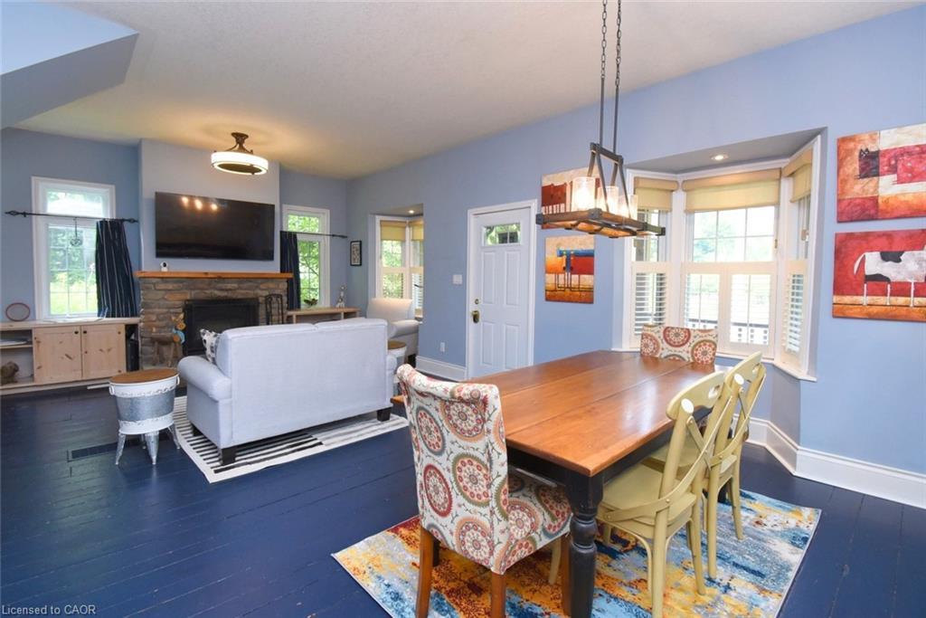 662 Old Dundas Road, Ancaster, ON - Indoor Photo Showing Dining Room With Fireplace