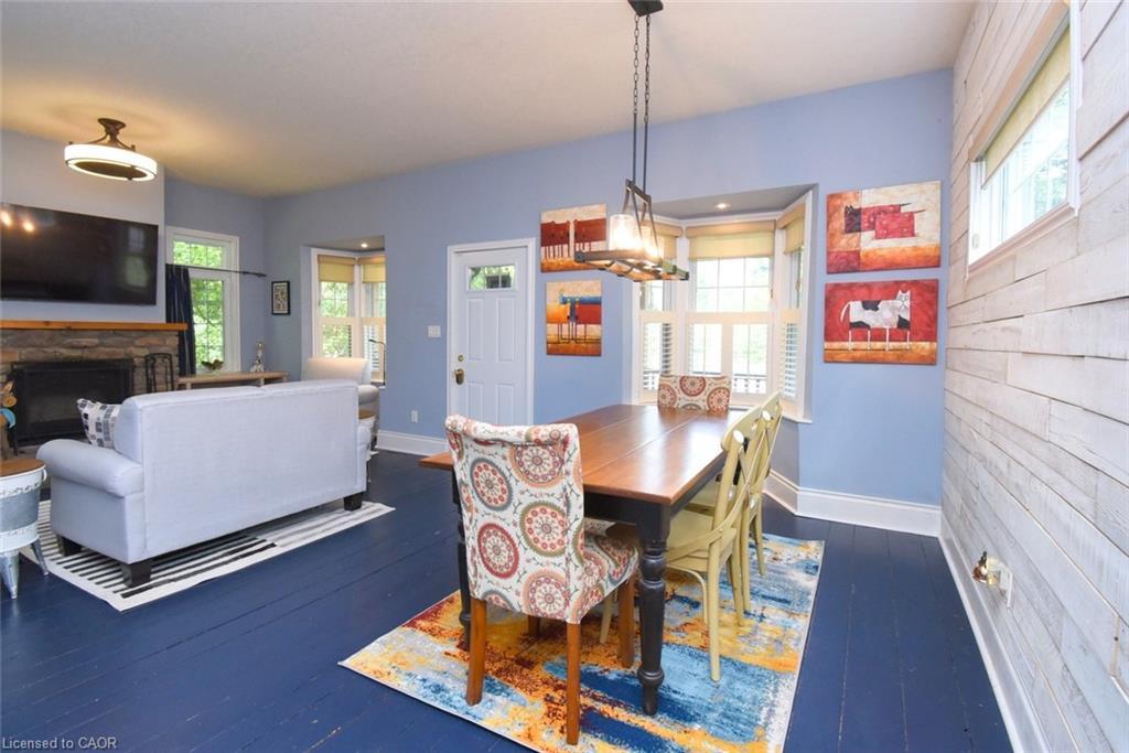662 Old Dundas Road, Ancaster, ON - Indoor Photo Showing Dining Room With Fireplace