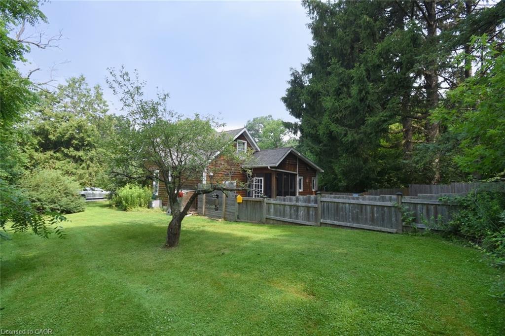 662 Old Dundas Road, Ancaster, ON - Outdoor With Backyard