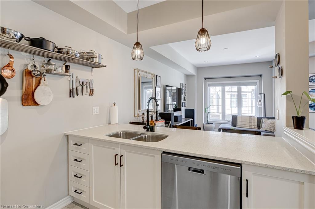 49-377 Glancaster Road, Hamilton, ON - Indoor Photo Showing Kitchen With Double Sink
