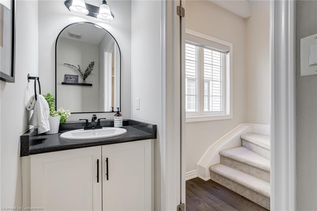 49-377 Glancaster Road, Hamilton, ON - Indoor Photo Showing Bathroom