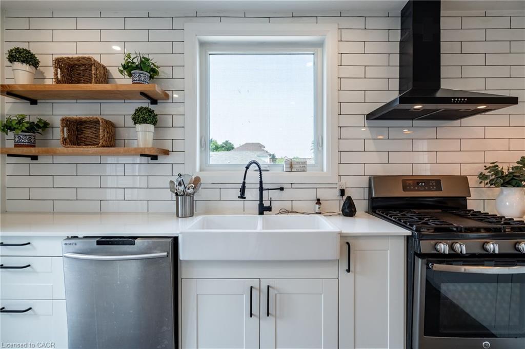 1 Prince Street, St. Catharines, ON - Indoor Photo Showing Kitchen With Double Sink