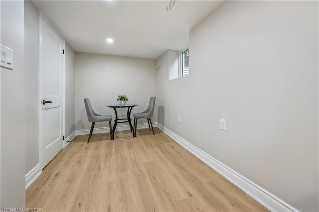 56 Dover Street, Waterloo, ON - Indoor Photo Showing Other Room