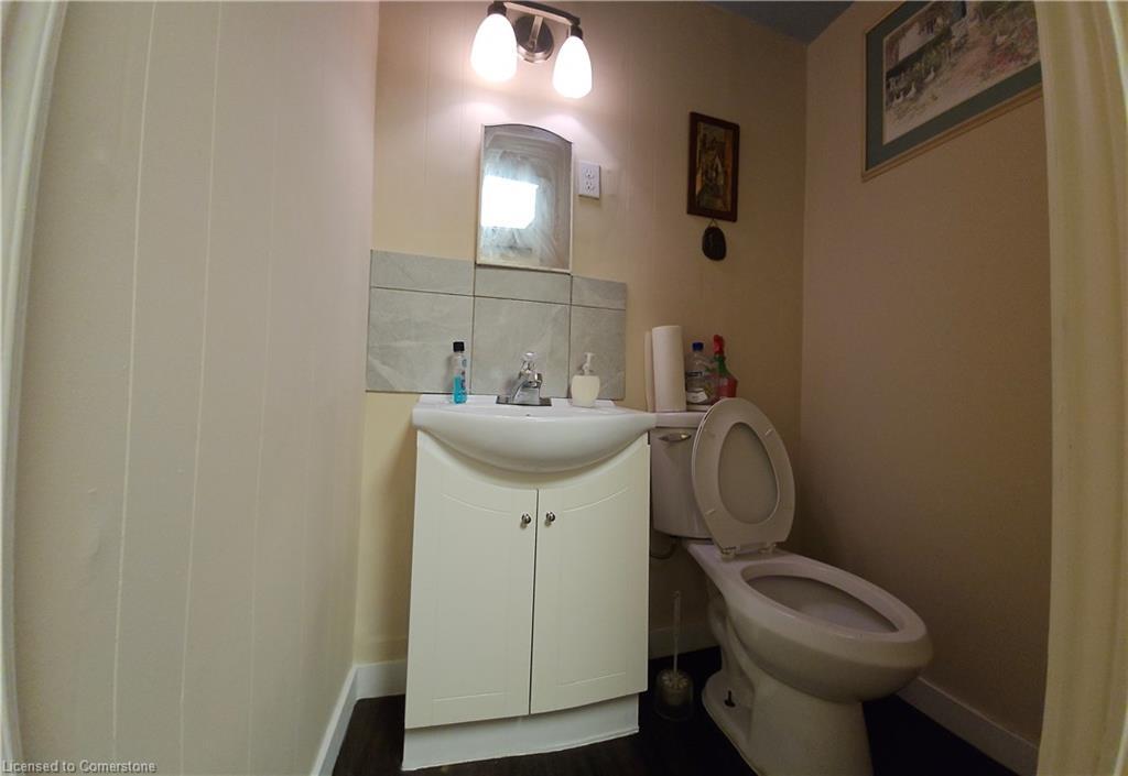 269 Cannon Street E, Hamilton, ON - Indoor Photo Showing Bathroom