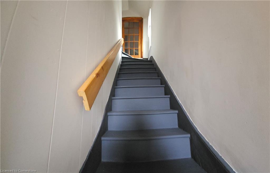 269 Cannon Street E, Hamilton, ON - Indoor Photo Showing Other Room