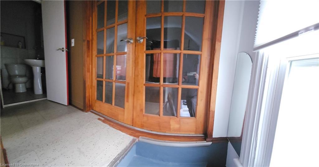 269 Cannon Street E, Hamilton, ON - With Exterior