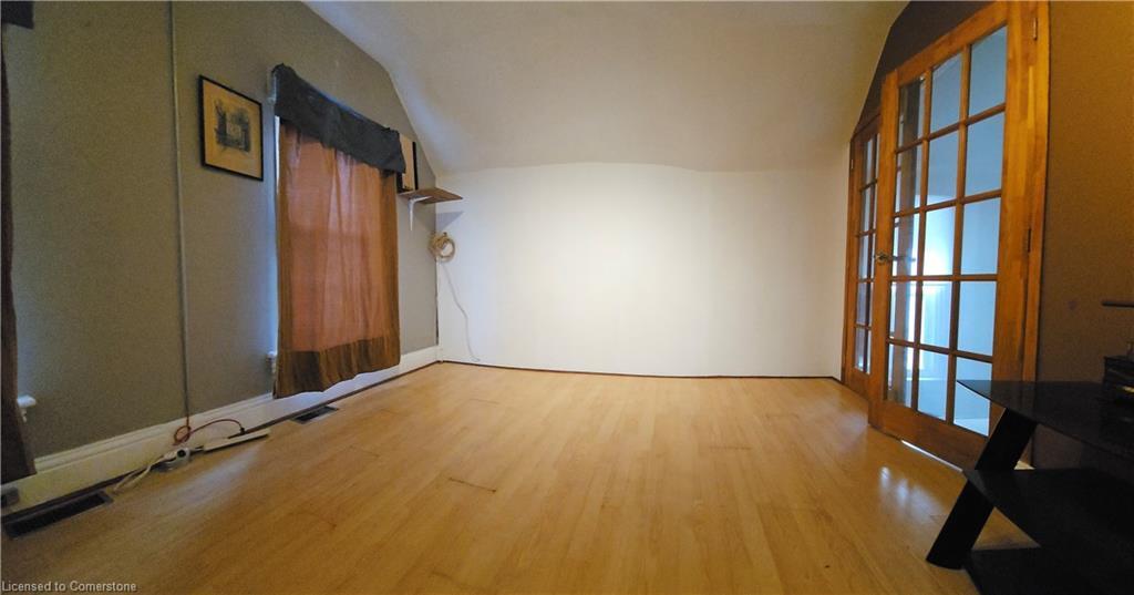 269 Cannon Street E, Hamilton, ON - Indoor Photo Showing Other Room