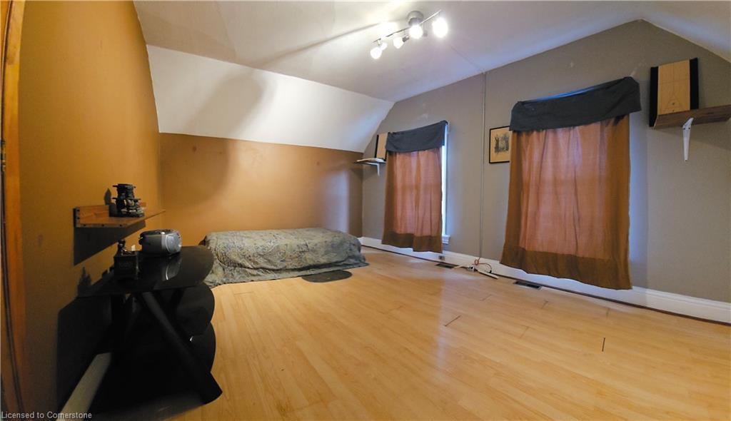 269 Cannon Street E, Hamilton, ON - Indoor Photo Showing Bedroom