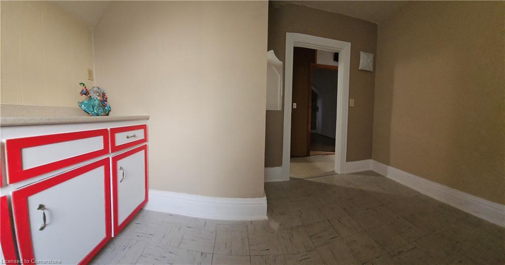 269 Cannon Street E, Hamilton, ON - Indoor Photo Showing Other Room