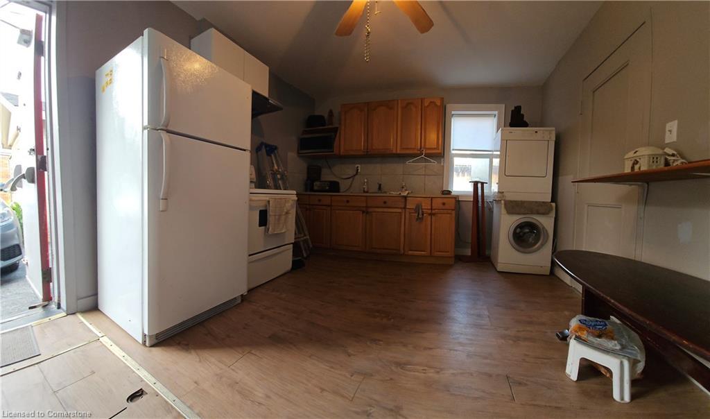 269 Cannon Street E, Hamilton, ON - Indoor Photo Showing Garage