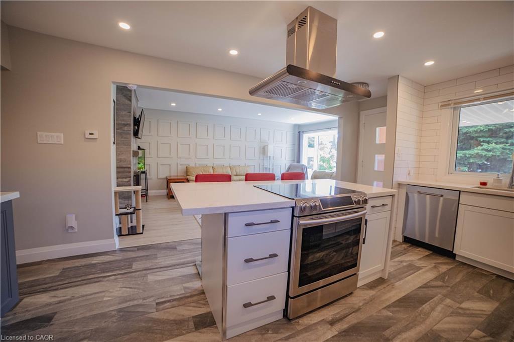 Upper-192 Glen Road, Kitchener, ON - Indoor Photo Showing Kitchen