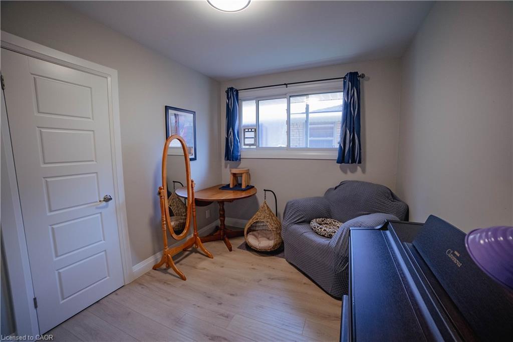 Upper-192 Glen Road, Kitchener, ON - Indoor