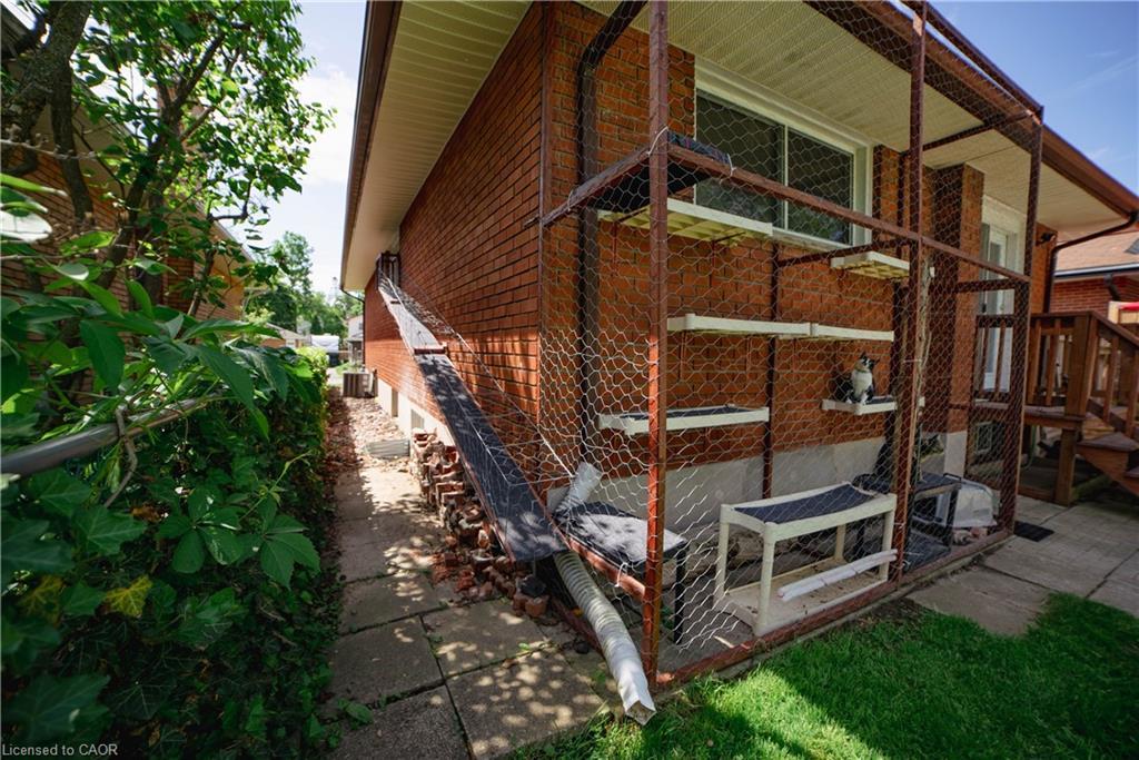 Upper-192 Glen Road, Kitchener, ON - Outdoor With Exterior