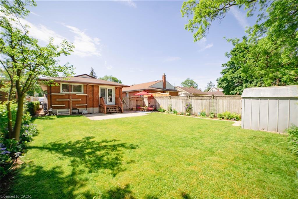 Upper-192 Glen Road, Kitchener, ON - Outdoor With Backyard