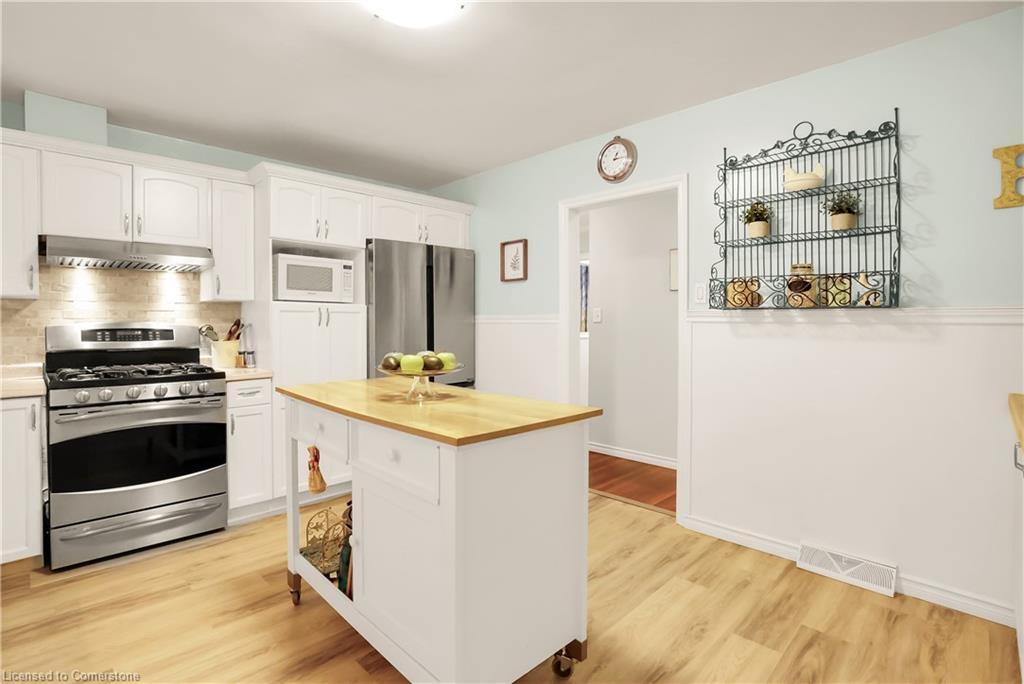 1954 Grayson Avenue, Fort Erie, ON - Indoor Photo Showing Kitchen
