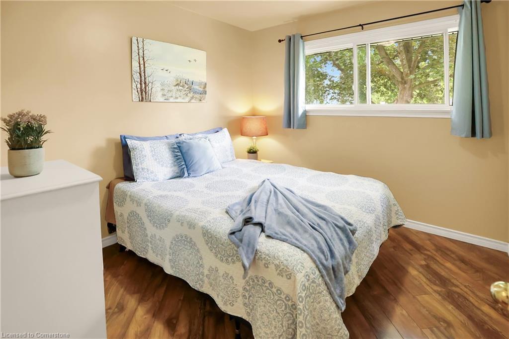 1954 Grayson Avenue, Fort Erie, ON - Indoor Photo Showing Bedroom