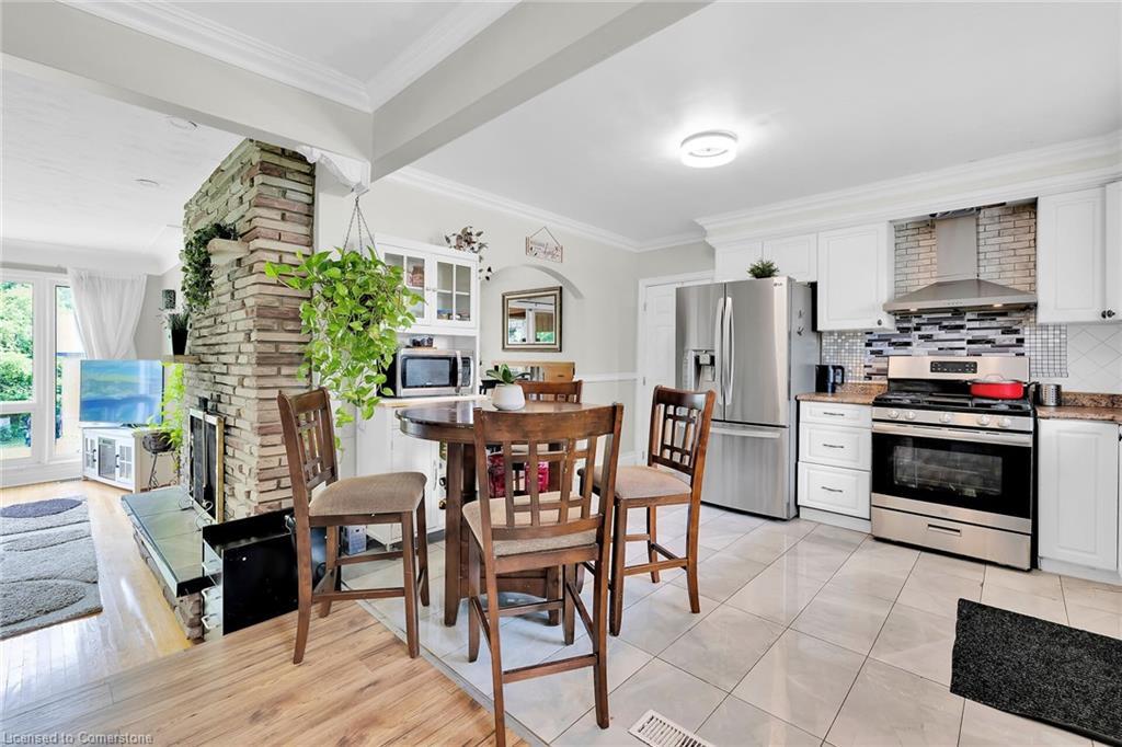 49 Glover Road, Hamilton, ON - Indoor Photo Showing Kitchen