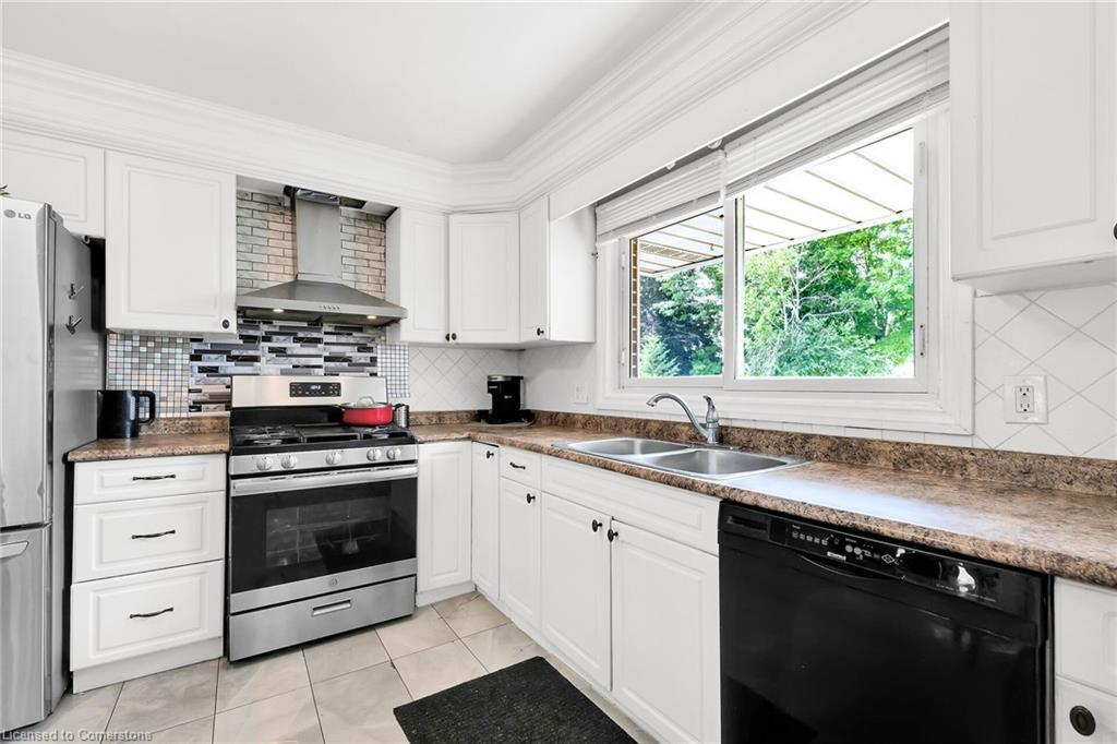 49 Glover Road, Hamilton, ON - Indoor Photo Showing Kitchen With Double Sink