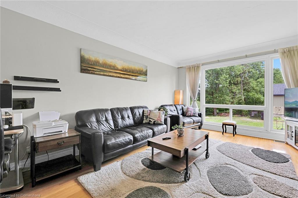49 Glover Road, Hamilton, ON - Indoor Photo Showing Living Room
