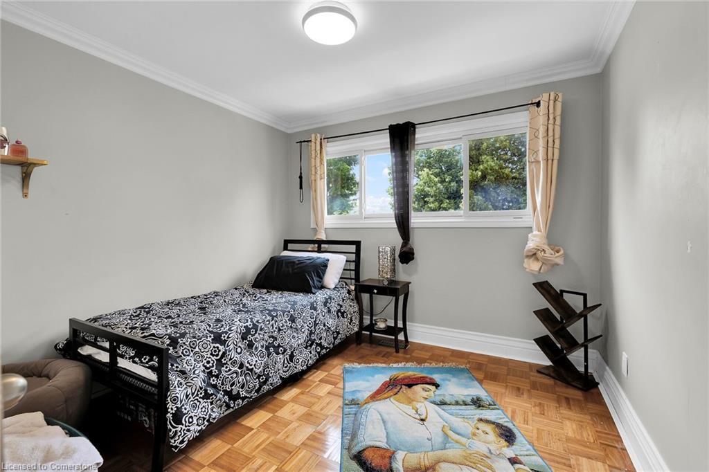 49 Glover Road, Hamilton, ON - Indoor Photo Showing Bedroom