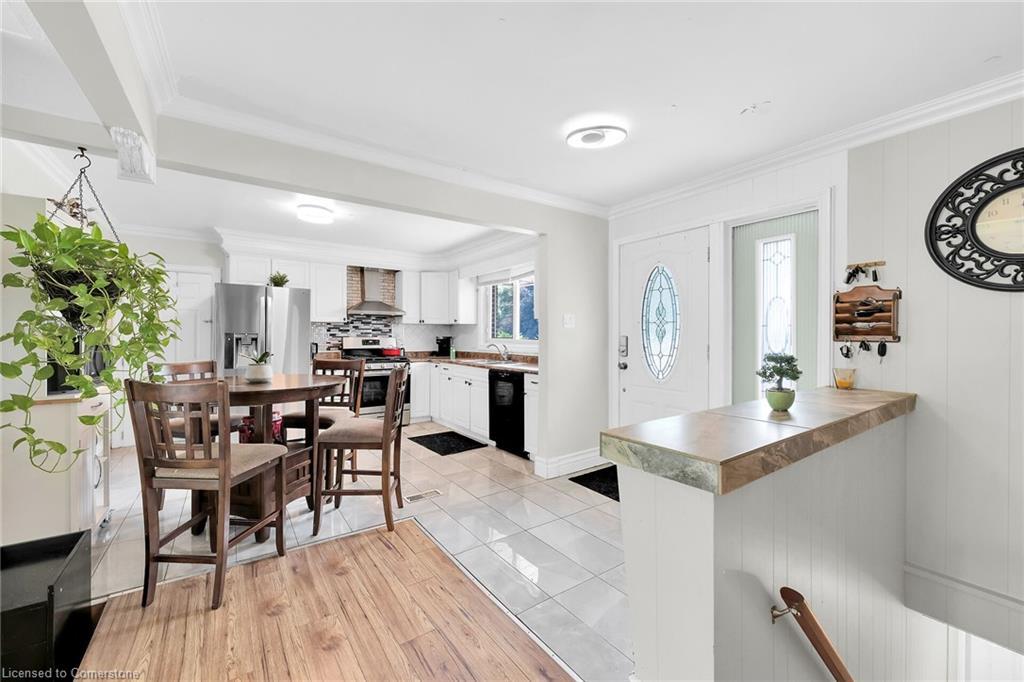 49 Glover Road, Hamilton, ON - Indoor Photo Showing Dining Room