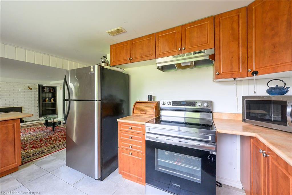 49 Glover Road, Hamilton, ON - Indoor Photo Showing Kitchen