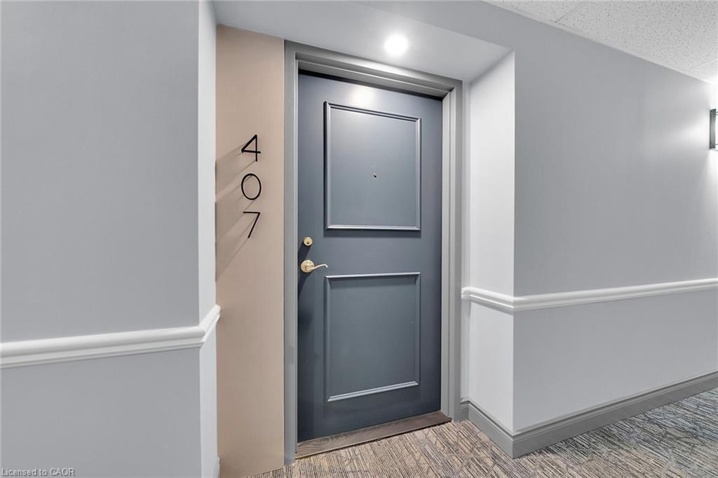 407-2300 Parkhaven Boulevard E, Oakville, ON - Indoor Photo Showing Other Room