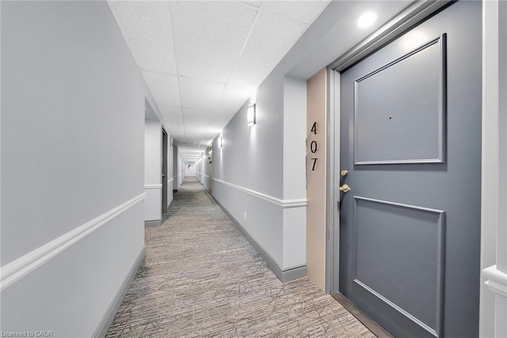 407-2300 Parkhaven Boulevard E, Oakville, ON - Indoor Photo Showing Other Room