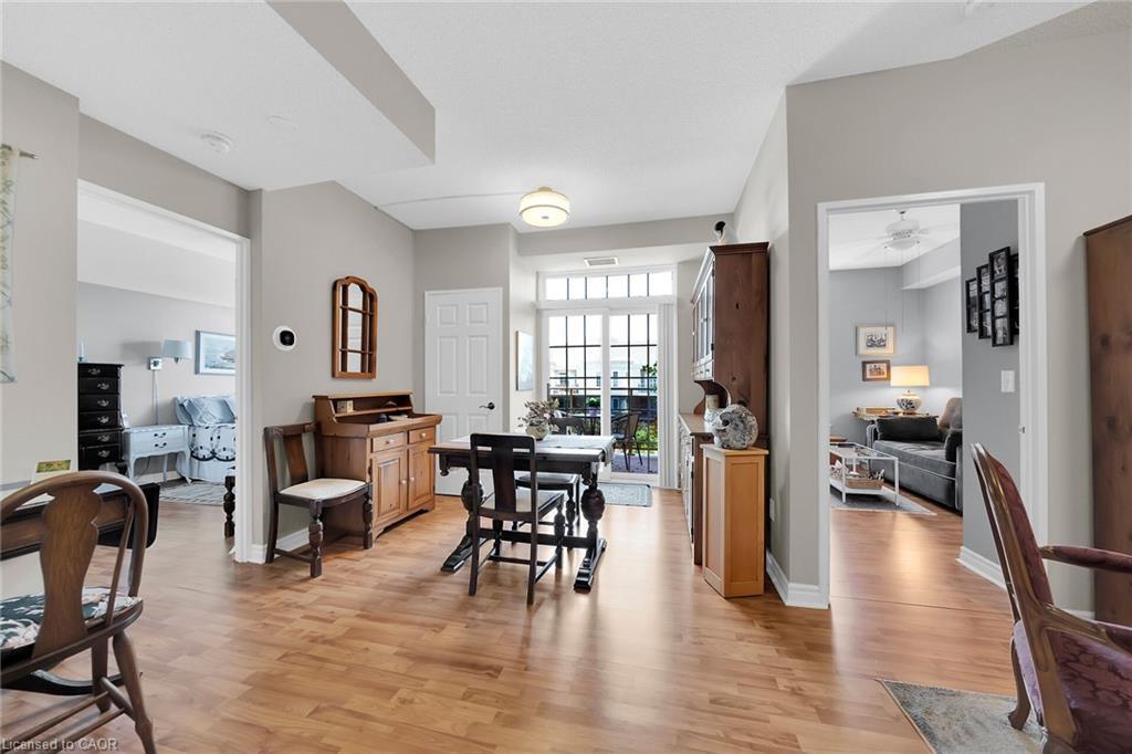 407-2300 Parkhaven Boulevard E, Oakville, ON - Indoor