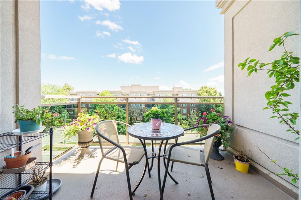 407-2300 Parkhaven Boulevard E, Oakville, ON - Outdoor With Exterior