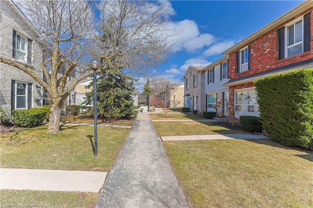 54-5475 Lakeshore Road, Burlington, ON - Outdoor