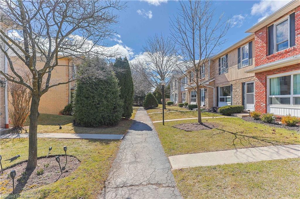 54-5475 Lakeshore Road, Burlington, ON - Outdoor