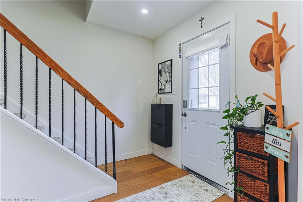 54-5475 Lakeshore Road, Burlington, ON - Indoor Photo Showing Other Room