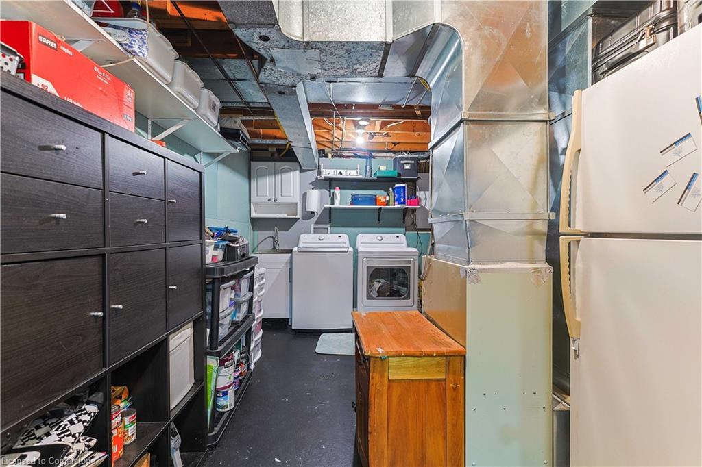 54-5475 Lakeshore Road, Burlington, ON - Indoor Photo Showing Laundry Room