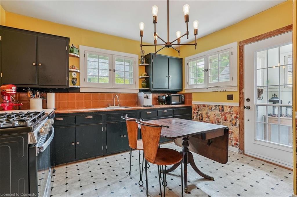 94 Centre Street, Niagara-On-The-Lake, ON - Indoor Photo Showing Kitchen