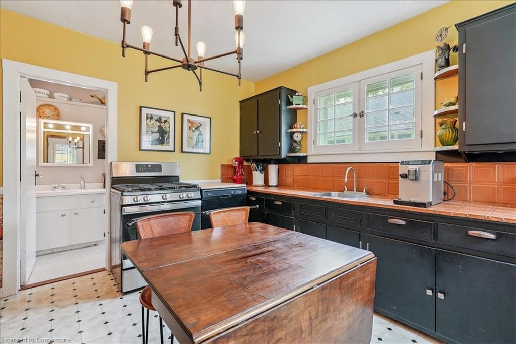 94 Centre Street, Niagara-On-The-Lake, ON - Indoor Photo Showing Kitchen