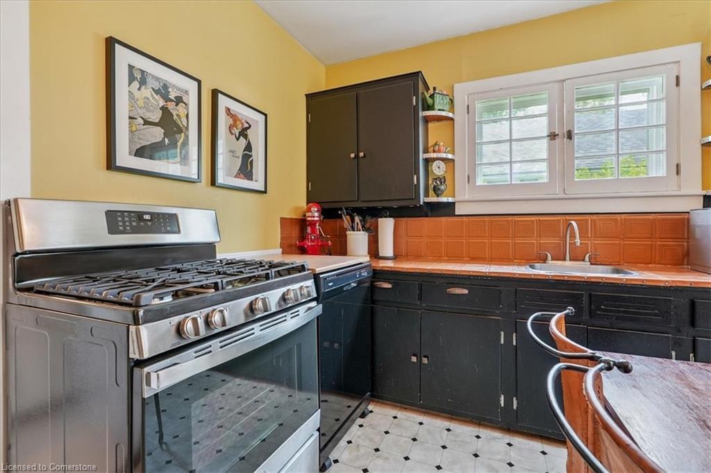 94 Centre Street, Niagara-On-The-Lake, ON - Indoor Photo Showing Kitchen